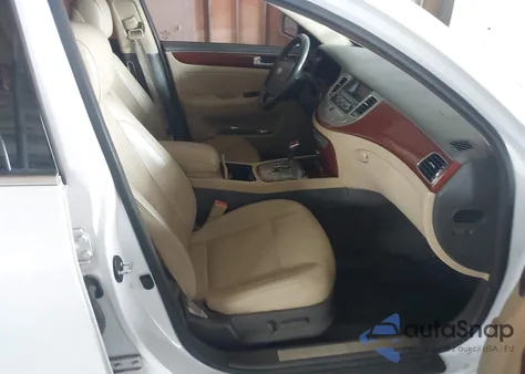 2014 Hyundai Genesis 3.8 z USA, uszkodzony, nr VIN KMHGC4DD3EU260009